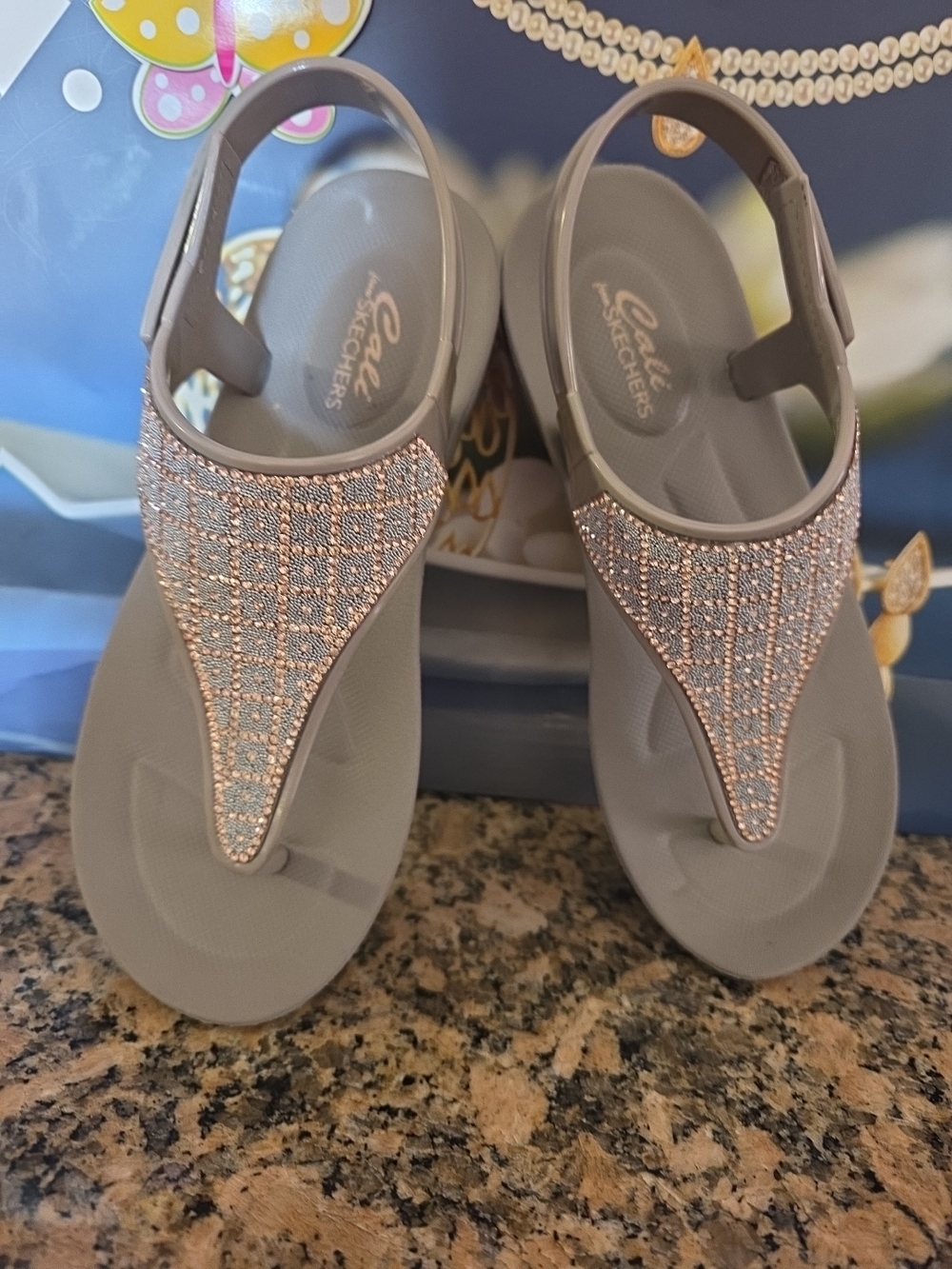Cali Skechers Beautiful Sparkly Embellished Sandals Women's Size 5